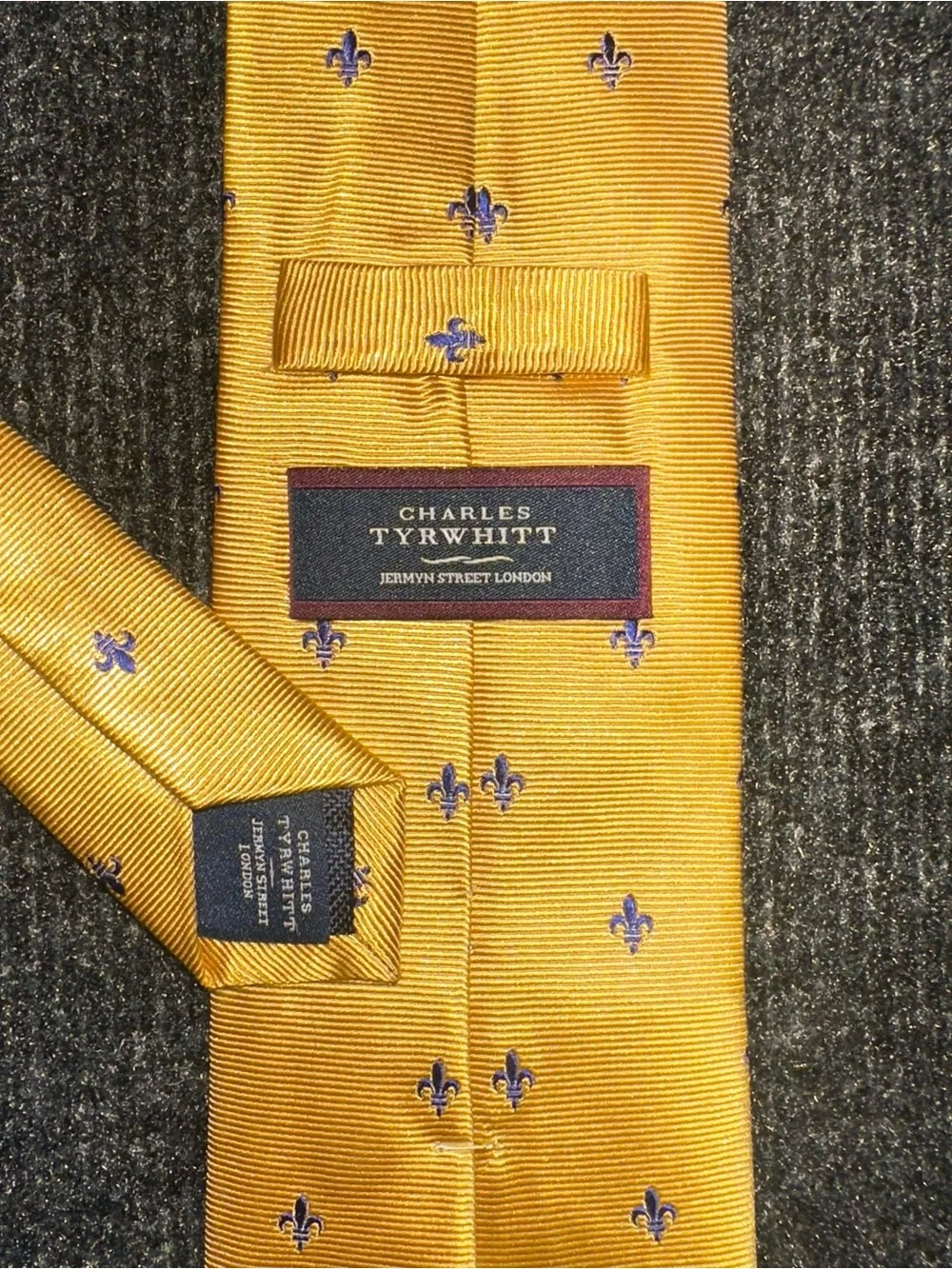 Charles Tyrwhitt Yellow Fleur-de-Lis Neck tie – Jermyn Street London